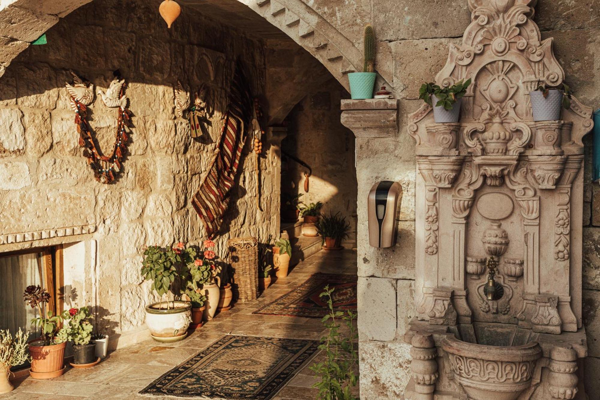 Sah Saray Cave Suites Halal Hotel Goreme Exterior photo