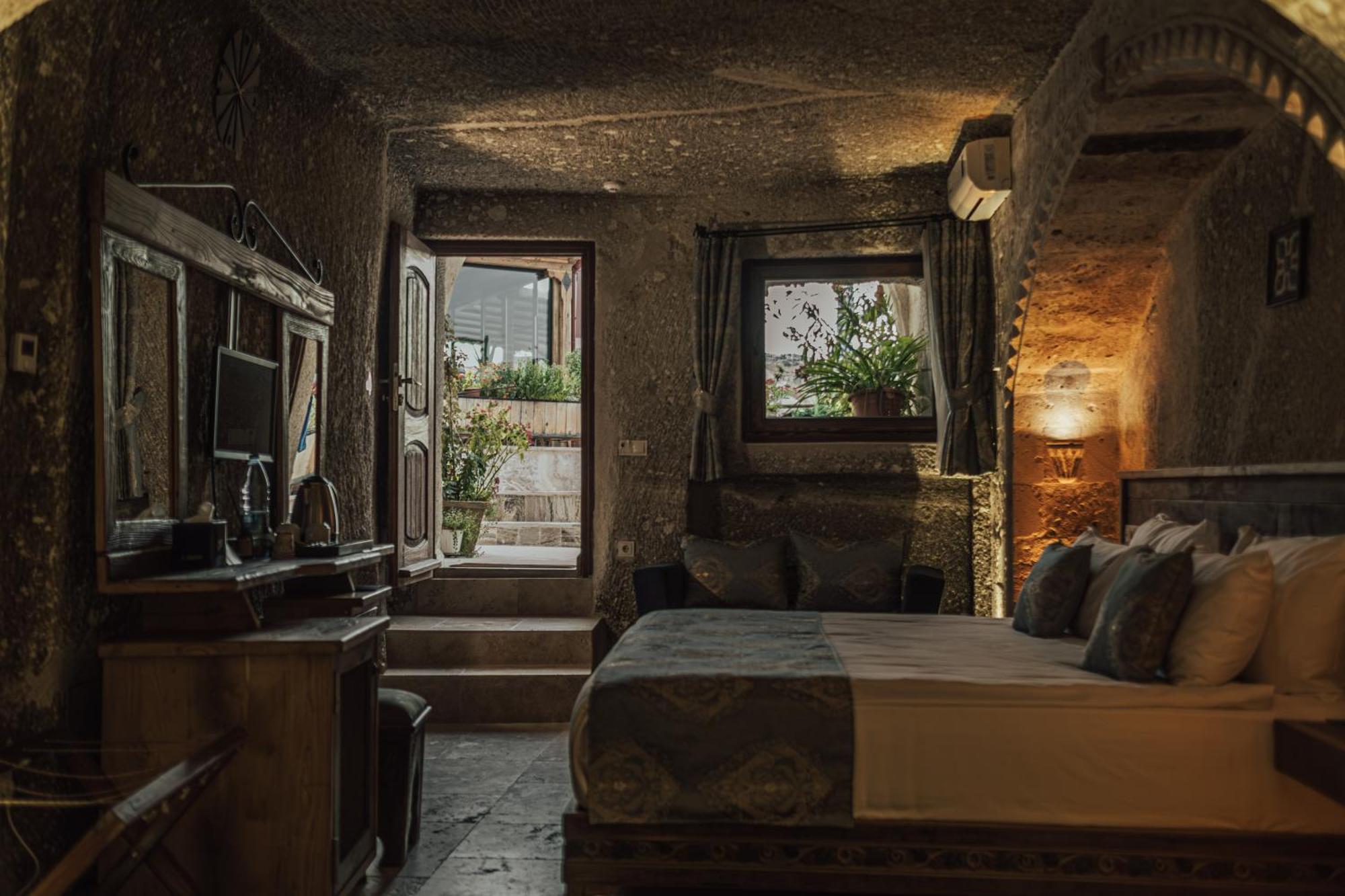Sah Saray Cave Suites Halal Hotel Goreme Exterior photo