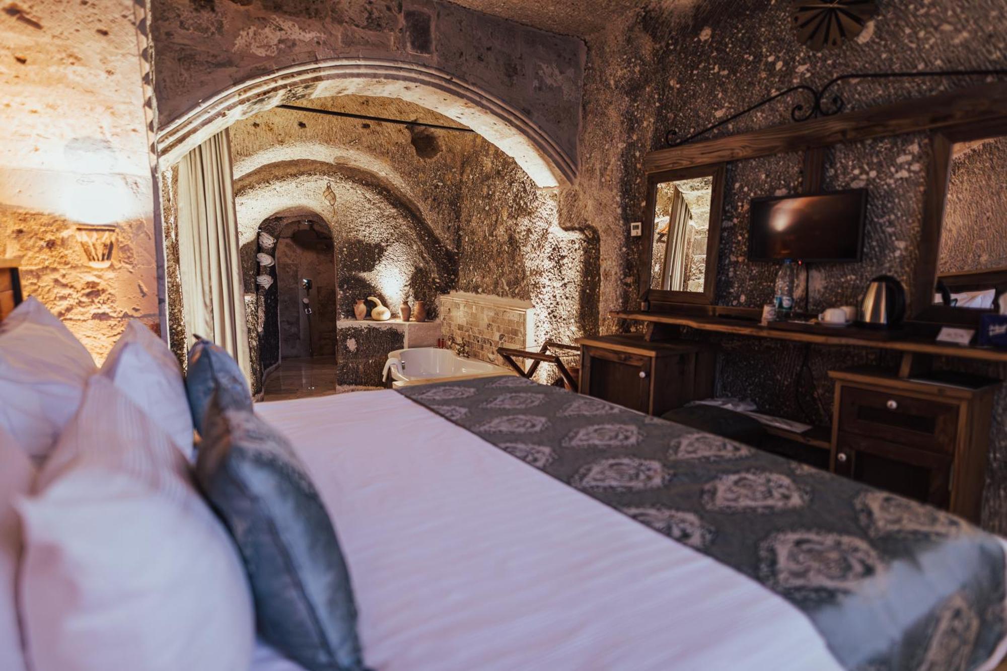 Sah Saray Cave Suites Halal Hotel Goreme Exterior photo